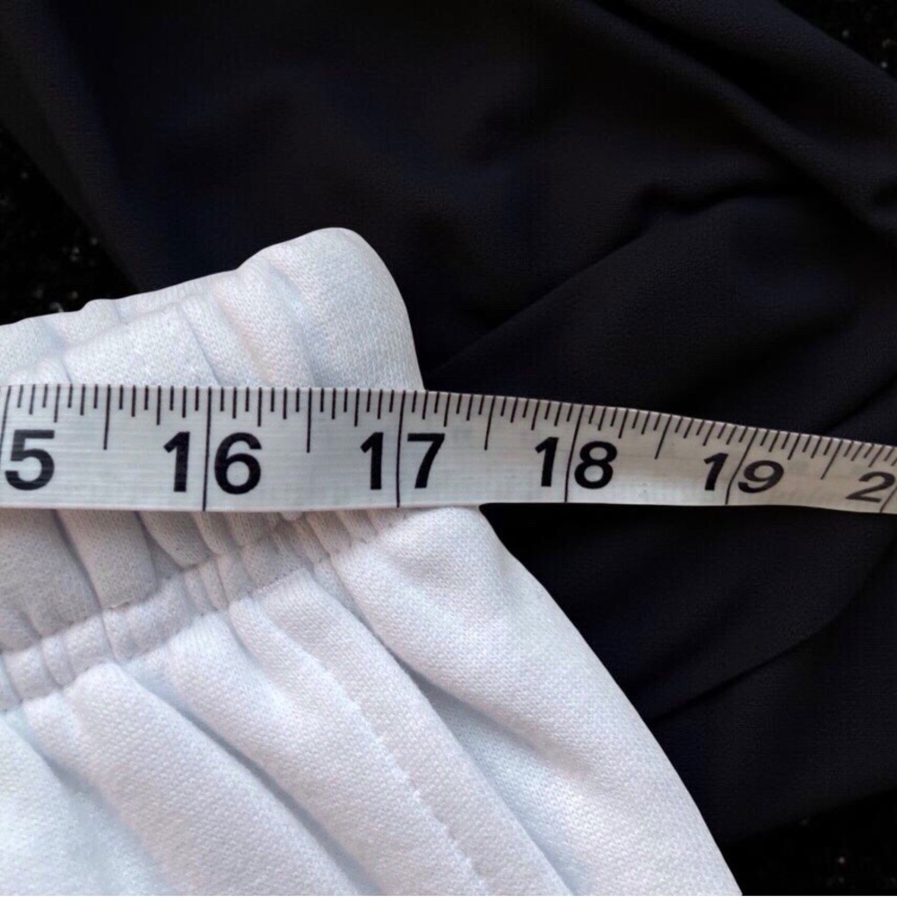 Taylor Swift Life of a Showgirl Sweatpants XL – Official Merch white - Picture 7 of 8